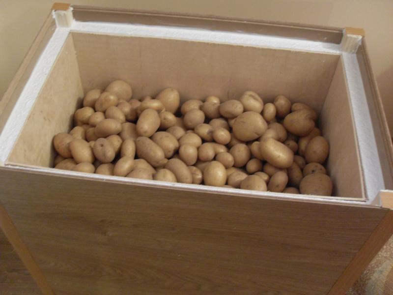 Как хранить картошку на балконе - рациональные способы