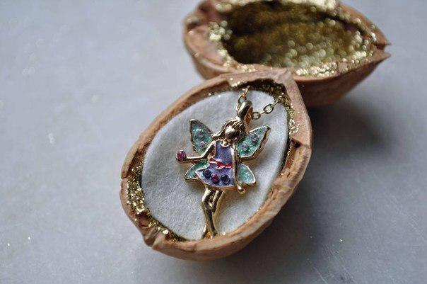 в чем подарить орехи. 5271 355 1499432578 6. в чем подарить орехи фото. в чем подарить орехи-5271 355 1499432578 6. картинка в чем подарить орехи. картинка 5271 355 1499432578 6. Орехи и сухофрукты — не только вкусное лакомство, которое любят и взрослые, и дети, но и прекрасный подарок. Ассорти из даров природы — красивый и вкусный презент, который можно вручить и близким, и знакомым. Этот вкусный сюрприз принесет большую пользу для здоровья, ведь сушеные плоды — сладости с большим количеством витаминов, клетчатки, полезных веществ. Подарочный набор из этих ингредиентов можно купить, а можно сделать самостоятельно. в чем подарить орехи. 5271 355 1499432578 6. в чем подарить орехи фото. в чем подарить орехи-5271 355 1499432578 6. картинка в чем подарить орехи. картинка 5271 355 1499432578 6. Орехи и сухофрукты — не только вкусное лакомство, которое любят и взрослые, и дети, но и прекрасный подарок. Ассорти из даров природы — красивый и вкусный презент, который можно вручить и близким, и знакомым. Этот вкусный сюрприз принесет большую пользу для здоровья, ведь сушеные плоды — сладости с большим количеством витаминов, клетчатки, полезных веществ. Подарочный набор из этих ингредиентов можно купить, а можно сделать самостоятельно.