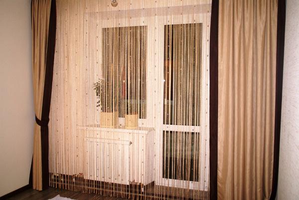 Оформление окна с балконной дверью
