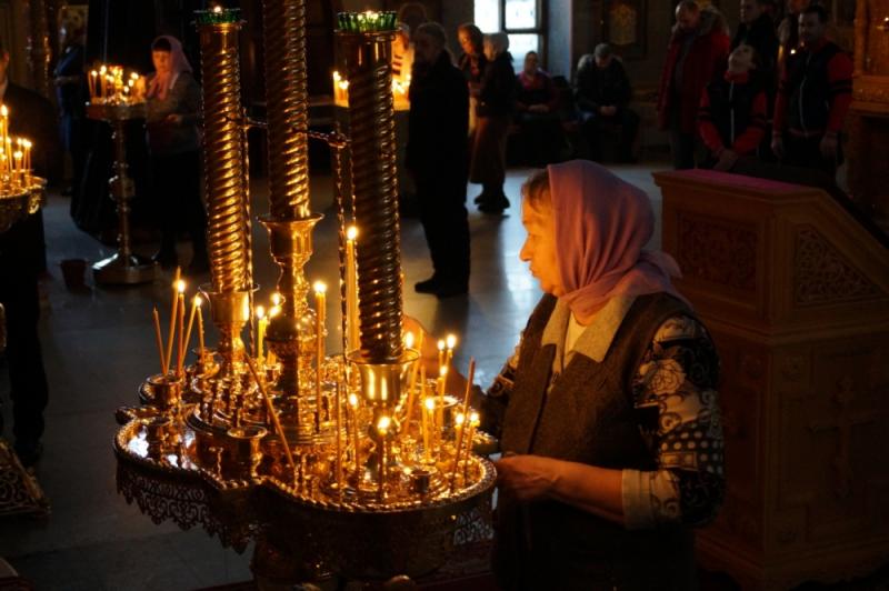 свечка падает в церкви примета. Смотреть фото свечка падает в церкви примета. Смотреть картинку свечка падает в церкви примета. Картинка про свечка падает в церкви примета. Фото свечка падает в церкви примета