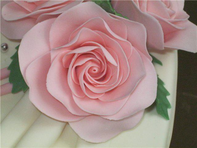 Съедобные розы из жевательных конфет «Мамба»