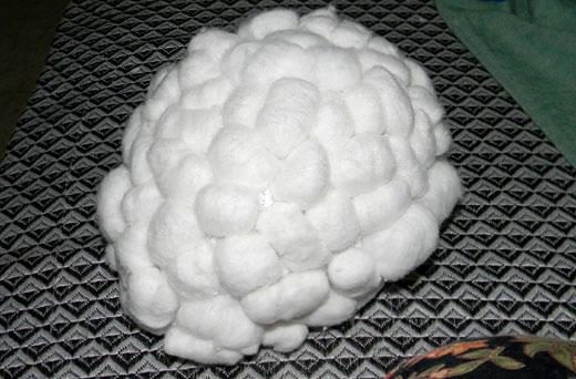 Ватные шарики в праздничном Новогоднем интерьере (4) (520x342, 125Kb)