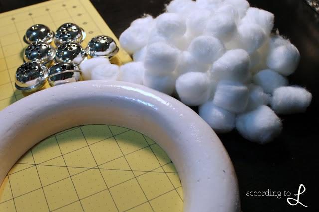 Ватные шарики в праздничном Новогоднем интерьере (18) (640x426, 140Kb)