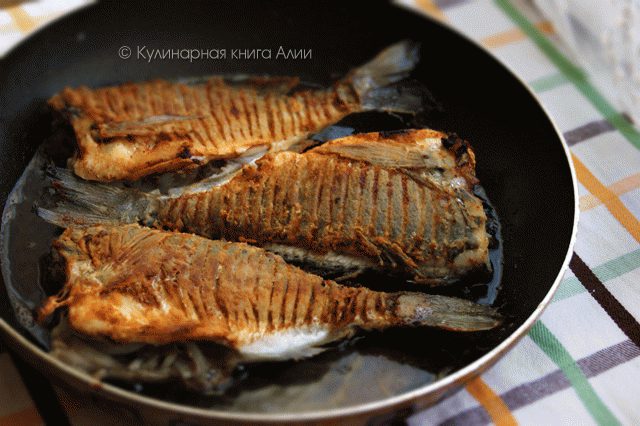 Как приготовить жареную рыбу без костей