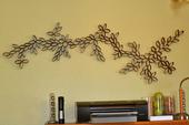 Много идей декора стены из бросового материала!