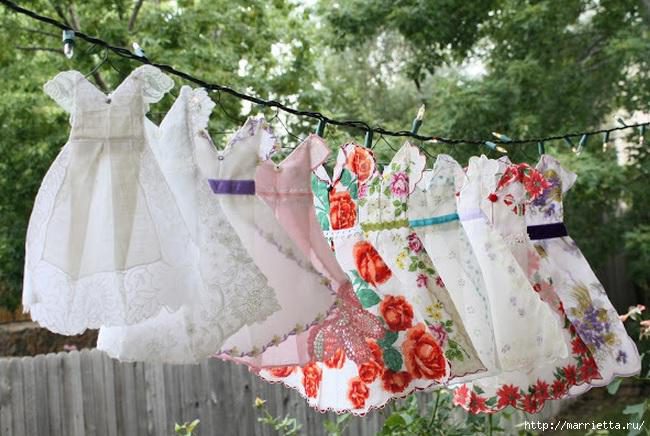 Винтажные открытки с дамами в юбках из носовых платков (18) (650x436, 223Kb)