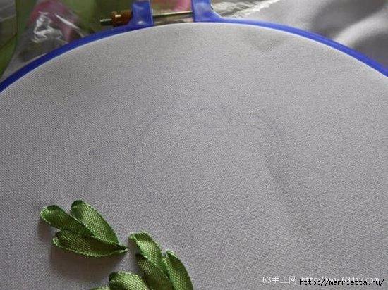 Объемная вышивка. Ромашки, одуванчики, хризантемы и мимоза (10) (550x412, 136Kb)