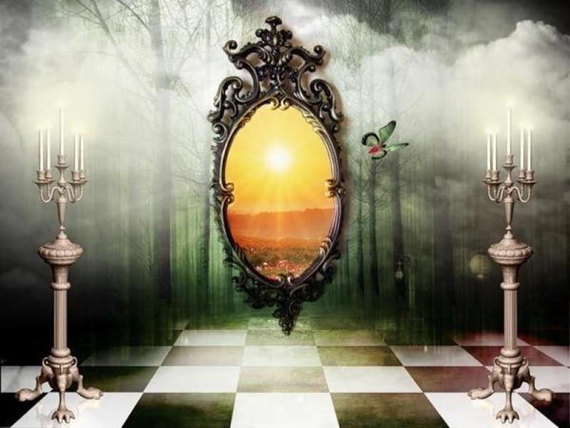 Мистические свойства зеркал  (поверья и обряды)