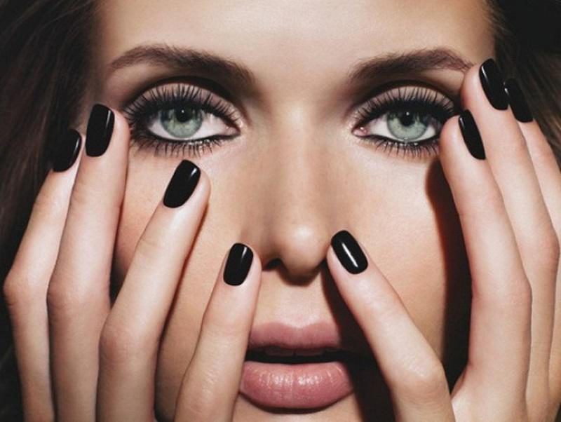 характер женщины по цвету маникюра