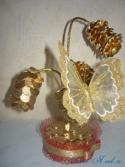 Золотой топиарий из монет - цветок с бутоном