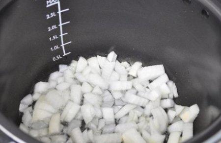 Кабачки с овощами и рисом в мультиварке.