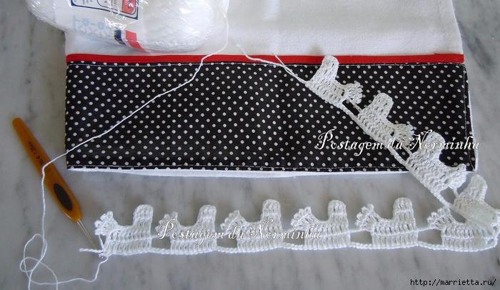 Петушки на полотенце и салфетках. Обвязка крючком (12) (700x406, 249Kb)