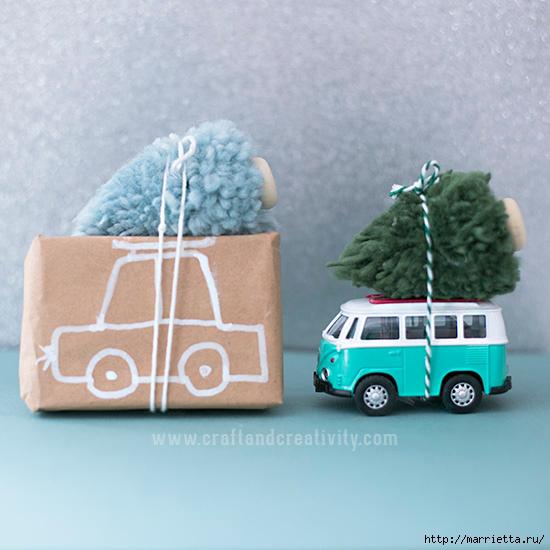 Миниатюрные новогодние елочки из помпонов (1) (550x550, 168Kb)