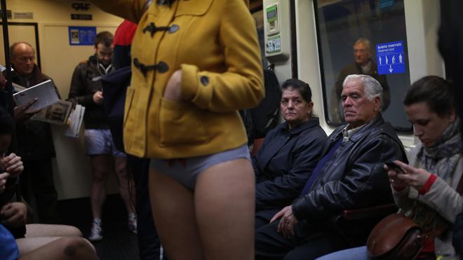 spain-no-pants-subway-2.jpg