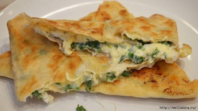 Лаваш с зеленью и сыром: вкуснятина за 15 минут!