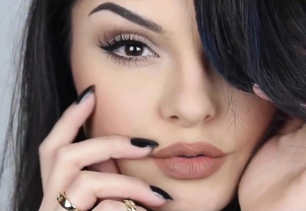 13 способов сделать красивый макияж с помощью ложки