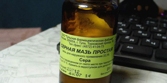 Серная мазь в бутылочке