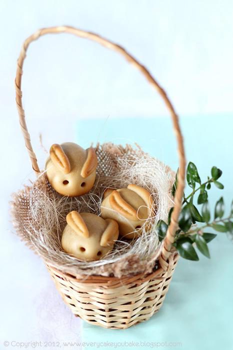 Пасхальные марципановые кролики (рецепт марципана и золотого сиропа)
