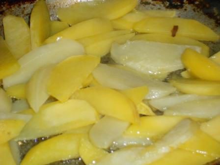 картофель на сковороде