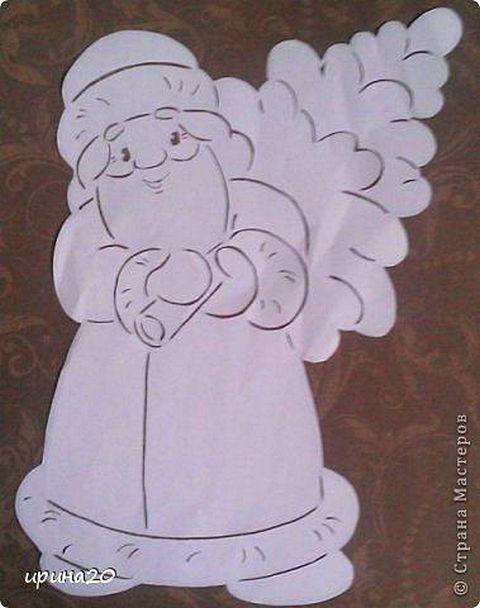 Трафареты на окна дед мороз и снегурочка. Вытынанки новогодние для украшения окон. Дед мороз из бумаги на окно. Как сделать деда мороза на окно. Как сделать деда мороза на окно.