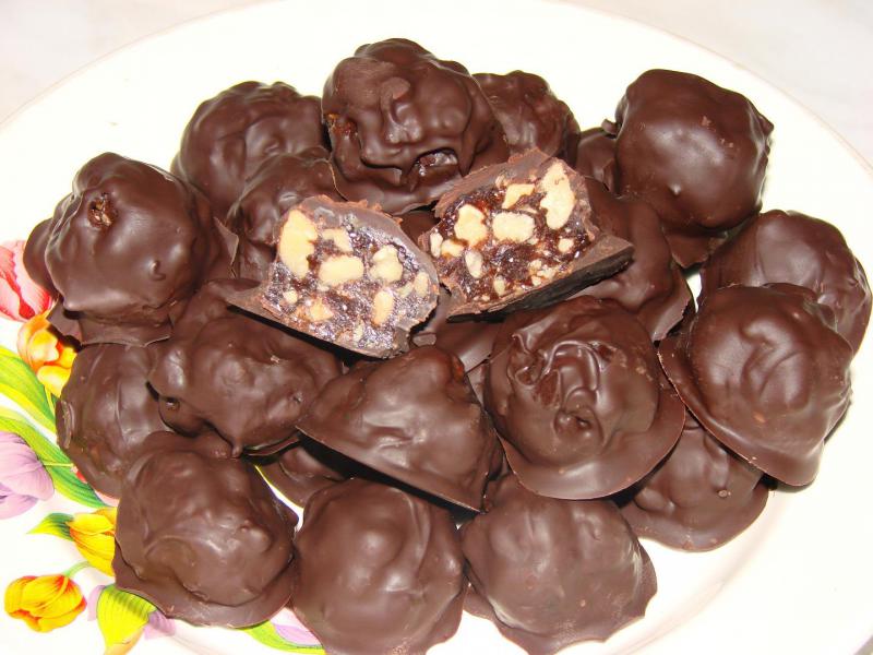 Домашние конфеты с орехами «Метеорит»