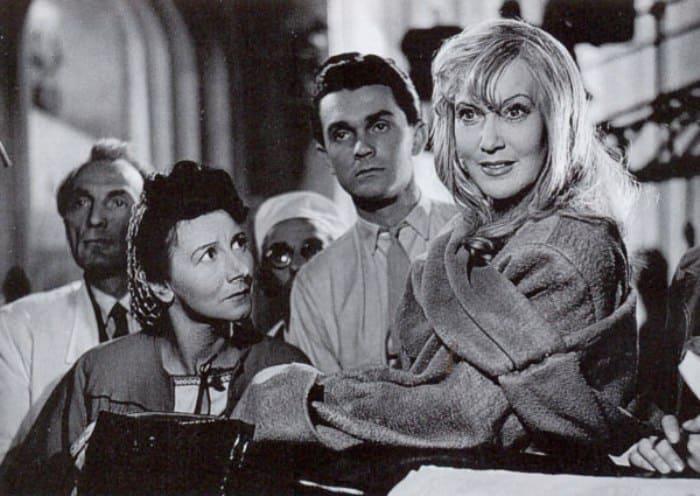 Любовь Орлова и Рина Зеленая на съемках фильма *Весна*, 1947 | Фото: kino-teatr.ru