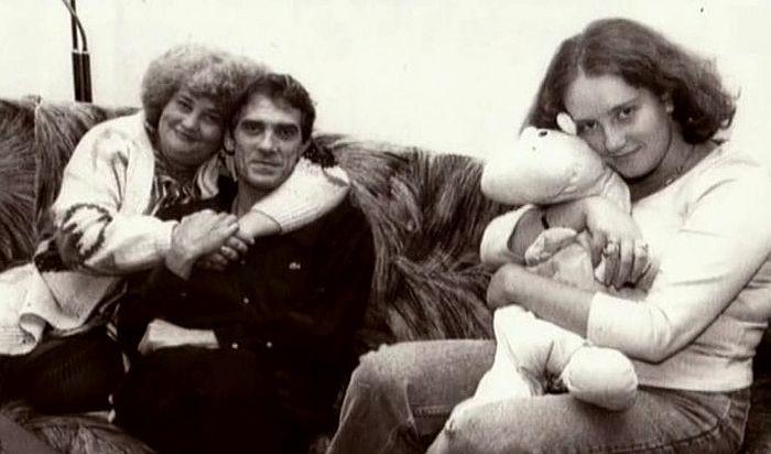 Валерий и Екатерина Гаркалины с дочерью Никой. / Фото: www.rudb.org Валерий и Екатерина Гаркалины с дочерью Никой. / Фото: www.rudb.org
