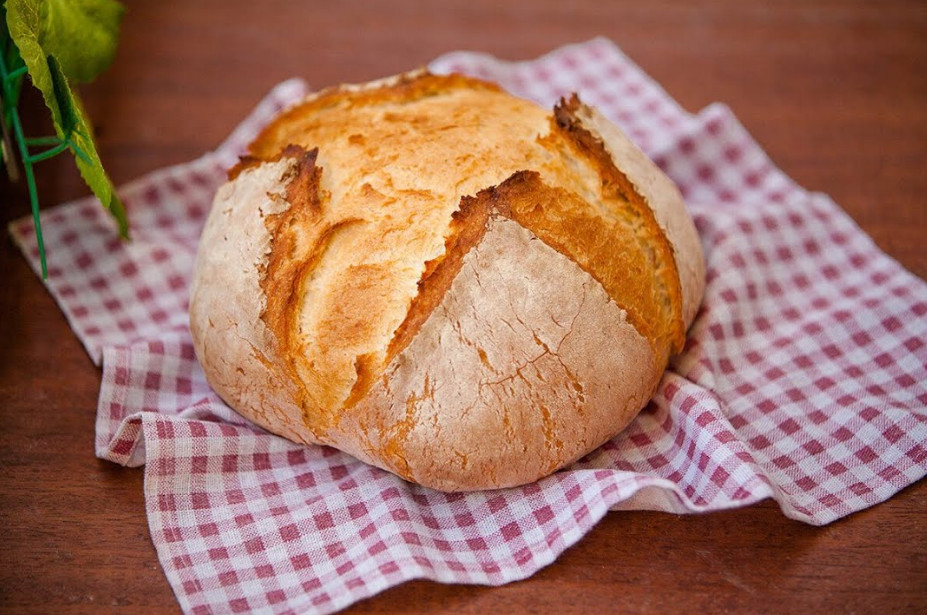 Греческий деревенский хлеб без замеса и долгой расстойки