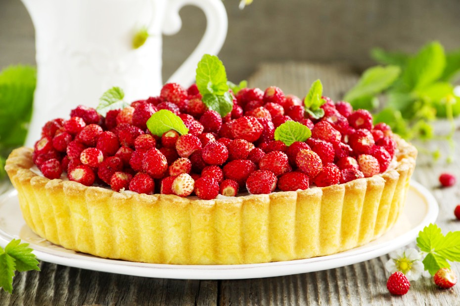 Пироги из сезонных ягод - 3 простых рецепта