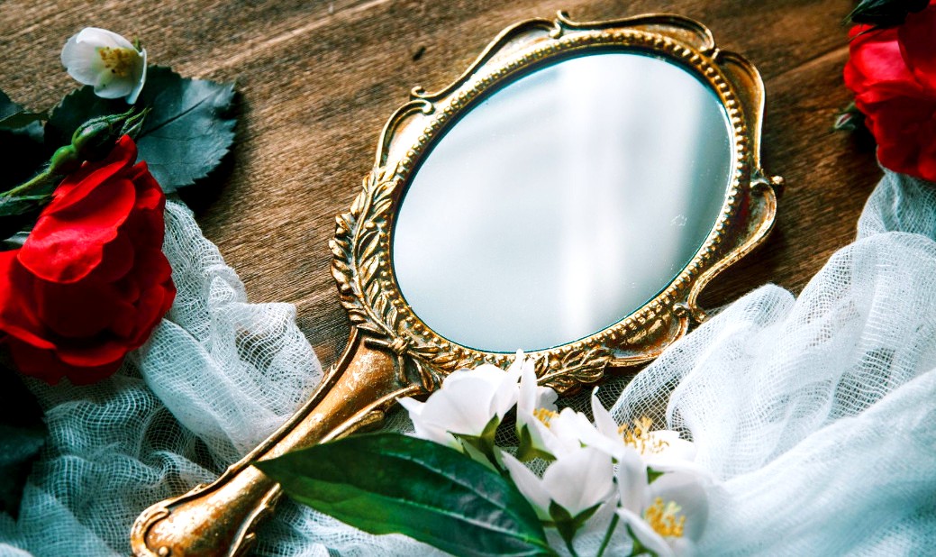 В чем заключается магия зеркал - приметы и суеверия